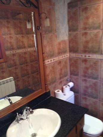 Imagen de la habitación del Apartamentos Els Ocells. Foto 7