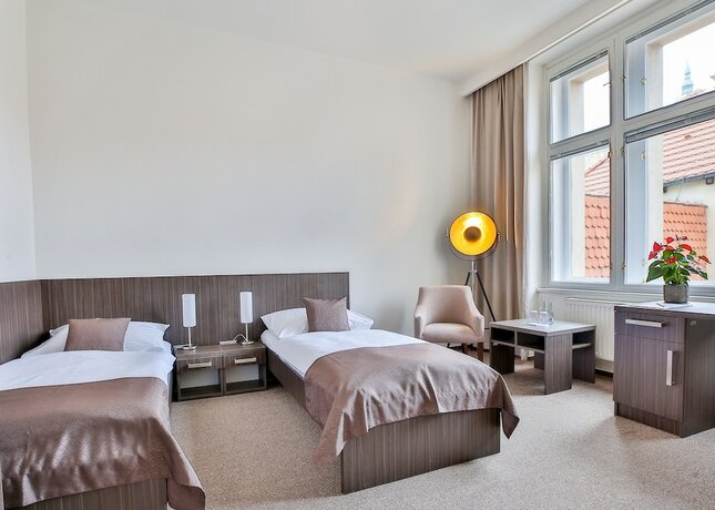 Imagen general del Apartamentos Embassy by LH. Foto 3