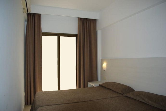 Imagen general del Apartamentos Embat. Foto 6