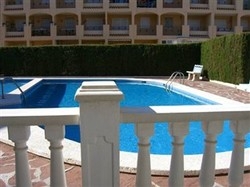 Imagen de la piscina del Apartamentos Entreplayas. Foto 9