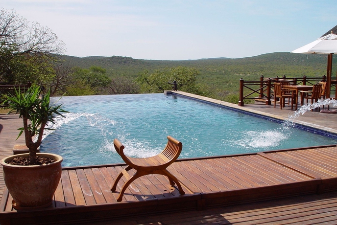 Imagen de la piscina del Apartamentos Epacha Game Lodge and Spa. Foto 13