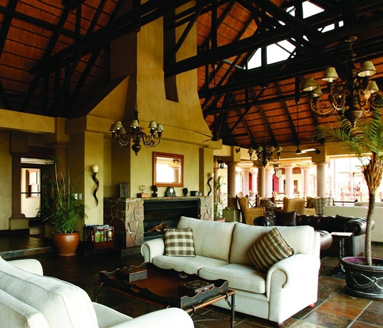 Imagen de los interiores del Apartamentos Epacha Game Lodge and Spa. Foto 9
