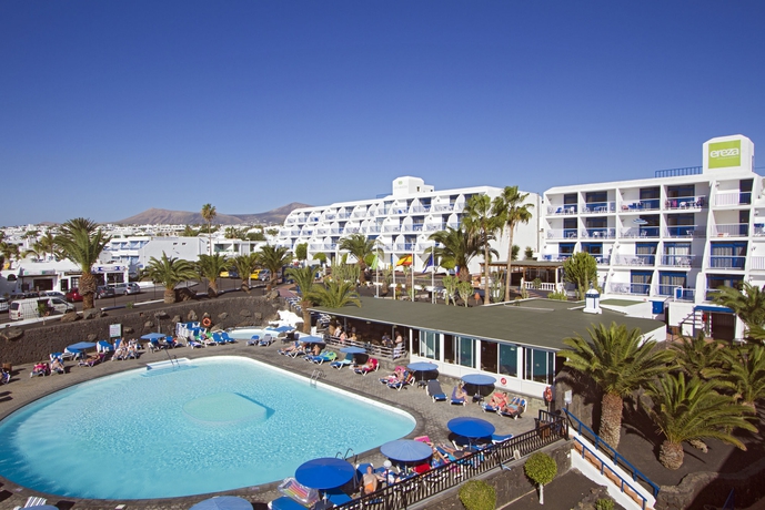 Imagen de la piscina del Apartamentos Ereza Los Hibiscos - Adults Only. Foto 24