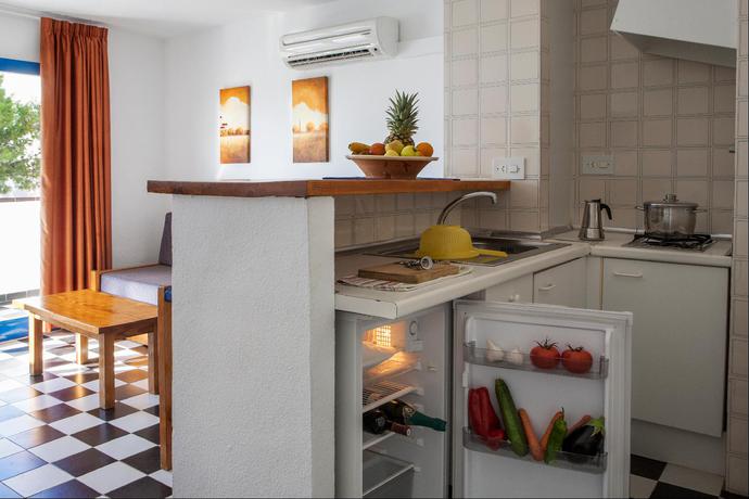 Imagen de la habitación del Apartamentos Es Pujols. Foto 3