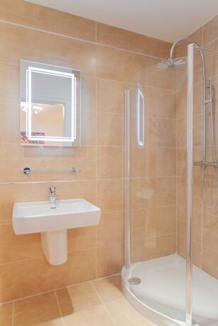 Imagen general del Apartamentos Escape Ordinary at Castle Hume. Foto 31