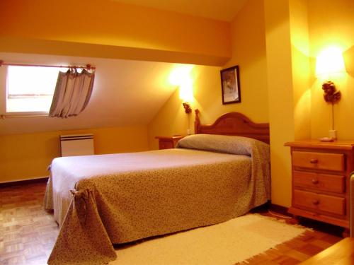 Imagen de la habitación del Apartamentos Escuder. Foto 6