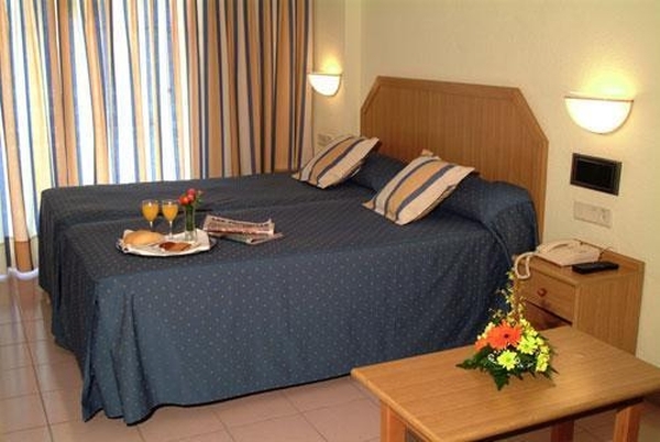 Imagen general del Apartamentos Esmeralda, Calpe. Foto 3