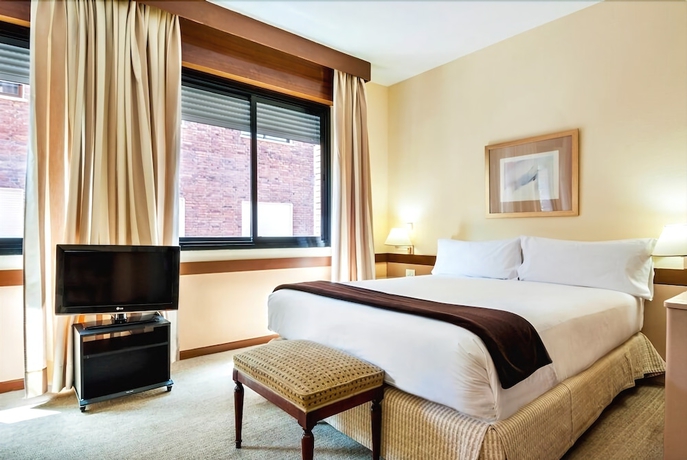 Imagen de la habitación del Apartamentos Espahotel Plaza Basílica. Foto 7