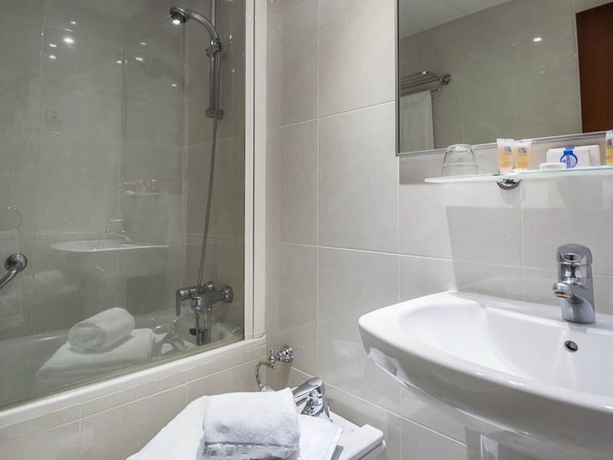 Imagen de la habitación del Apartamentos Espahotel Plaza Basílica. Foto 16