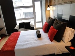 Imagen de la habitación del Apartamentos Estelar Aeropuerto Bogot&aacute;. Foto 4