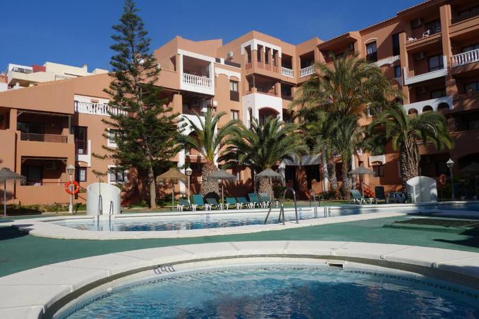 Imagen de la piscina del Apartamentos Estrella de Mar. Foto 8