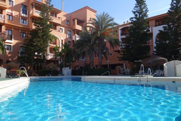 Imagen de la piscina del Apartamentos Estrella de Mar. Foto 10