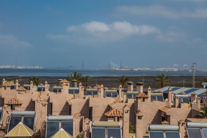 Imagen de los exteriores del Apartamentos Estudios Turisticos Bahia Sur. Foto 7