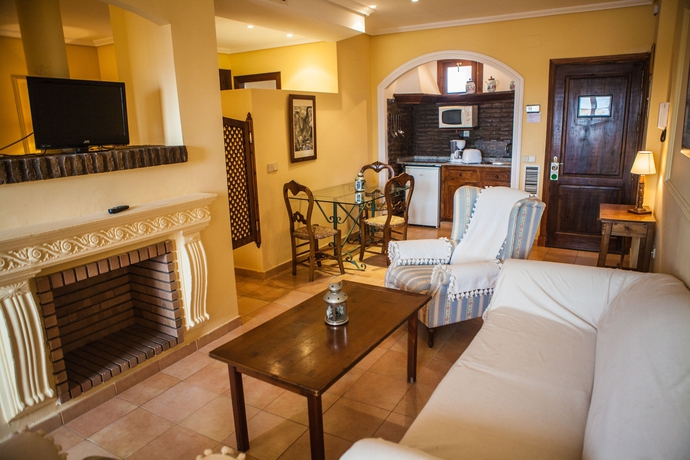 Imagen de los interiores del Apartamentos Estudios Turisticos Bahia Sur. Foto 9