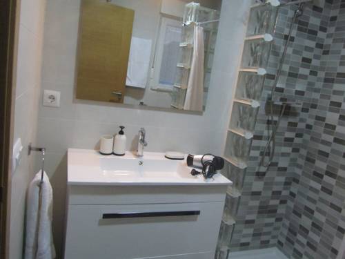 Imagen de la habitación del Apartamentos Estudios en la playa. Foto 7