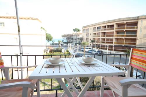Imagen de la habitación del Apartamentos Estudis Laura. Foto 4