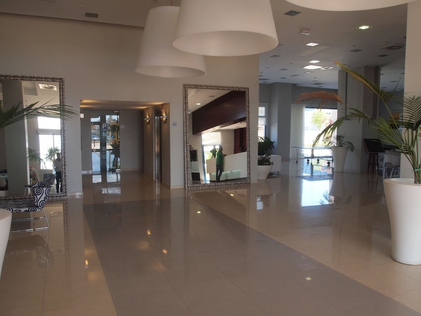 Imagen de los interiores del Apartamentos Europa House Sun Beach. Foto 13