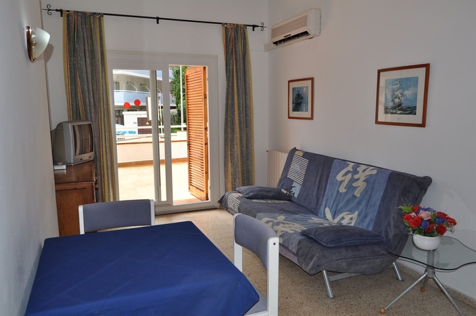 Imagen de la habitación del Apartamentos Eva Apartahotel. Foto 7