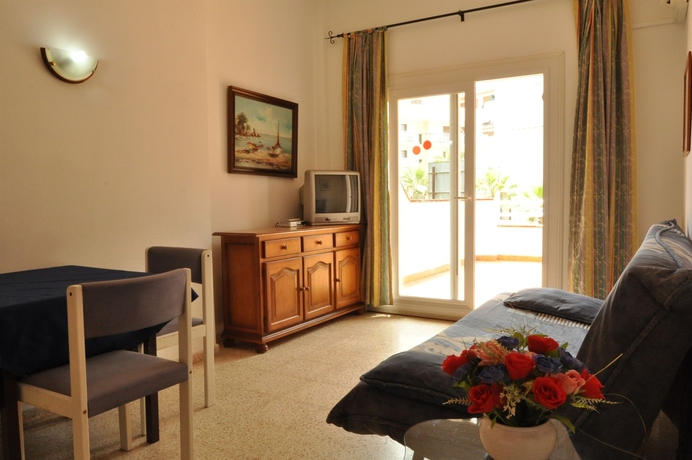 Imagen de los interiores del Apartamentos Eva Apartahotel. Foto 10