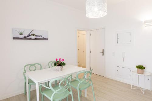 Imagen general del Apartamentos Faro Guest. Foto 15