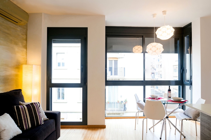 Imagen de los interiores del Apartamentos Feelathome Marquet Beach. Foto 16