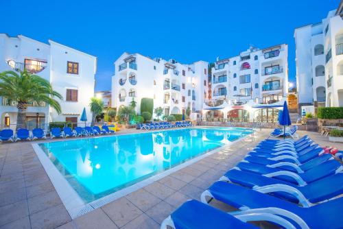 Imagen de la piscina del Apartamentos Flipflop Surfing Playa. Foto 19