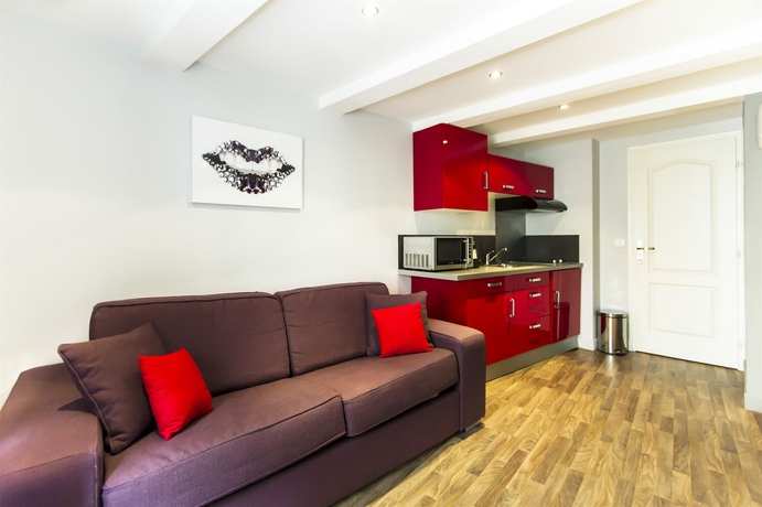 Imagen de los interiores del Apartamentos Florella Jean De Riouffe. Foto 16