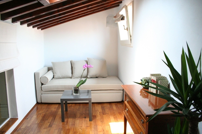 Imagen de los interiores del Apartamentos Florence View. Foto 15