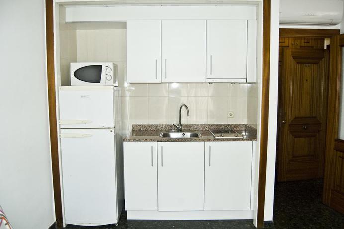 Imagen de la habitación del Apartamentos Flores, Lloret de Mar. Foto 3