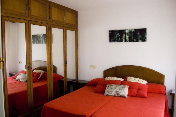 Imagen de la habitación del Apartamentos Flores, Lloret de Mar. Foto 4