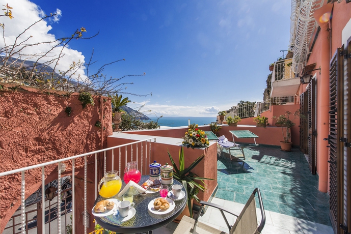 Imagen de los exteriores del Apartamentos Florida Residence. Foto 12