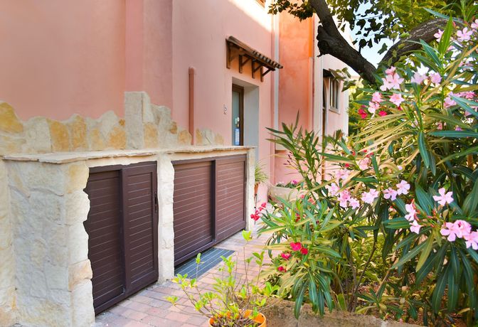 Imagen de los exteriores del Apartamentos Flowery Inn Villa. Foto 19