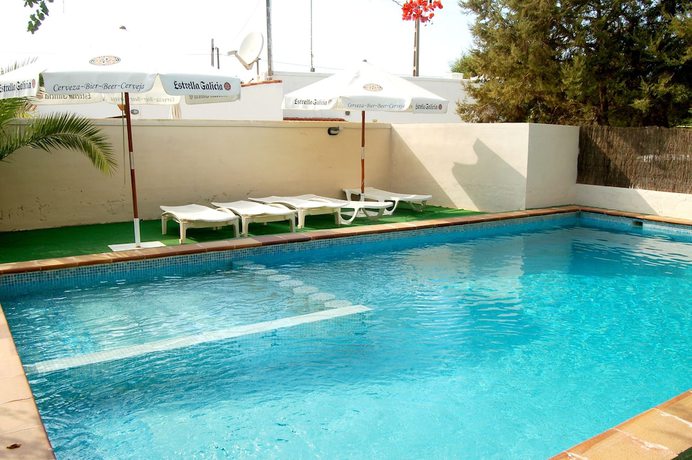 Imagen de la piscina del Apartamentos Formentera. Foto 10