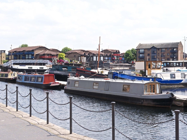 Imagen general del Apartamentos Fraser Place Canary Wharf. Foto 2