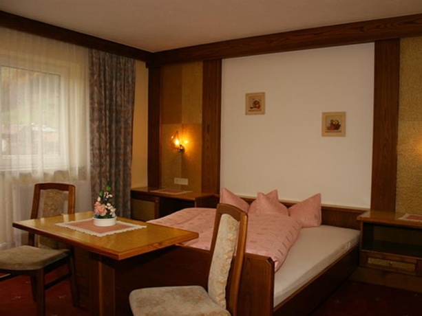 Imagen general del Apartamentos Fr&uuml;hst&uuml;ckspension Sunnh&auml;usl. Foto 5