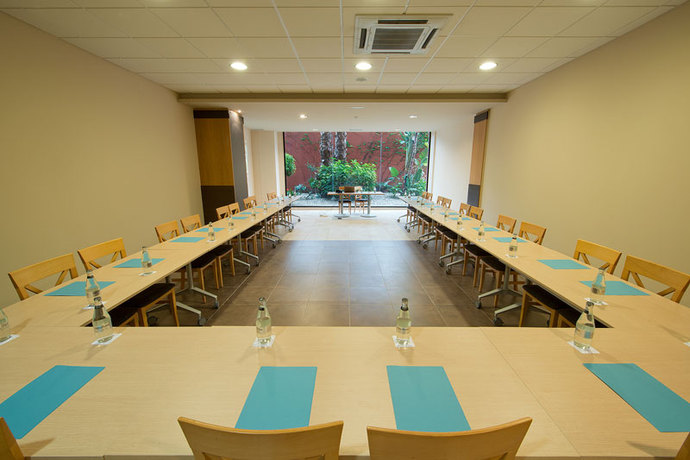 Imagen general del Apartamentos Fuengirola Beach. Foto 4