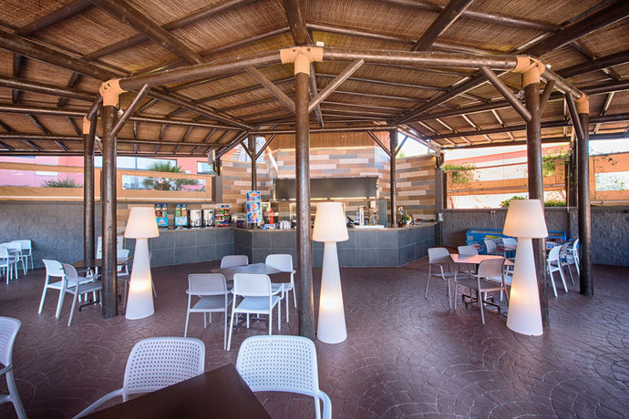 Imagen general del Apartamentos Fuengirola Beach. Foto 7