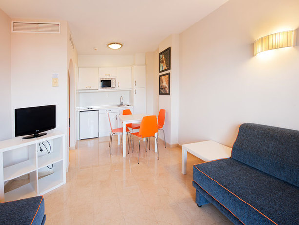 Imagen general del Apartamentos Fuengirola Beach. Foto 17