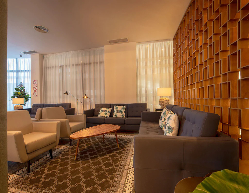Imagen de los interiores del Apartamentos Fuengirola Beach. Foto 13