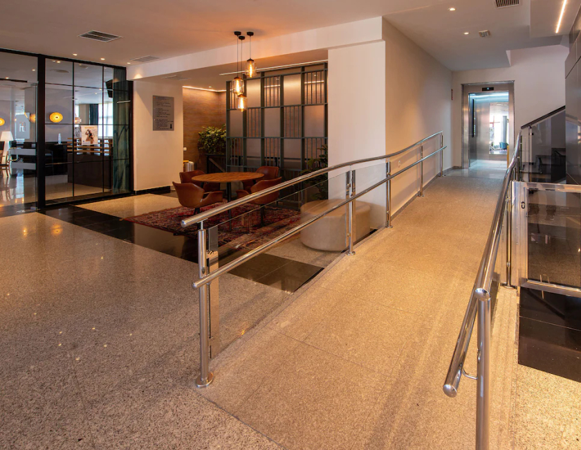 Imagen de los interiores del Apartamentos Fuengirola Beach. Foto 14