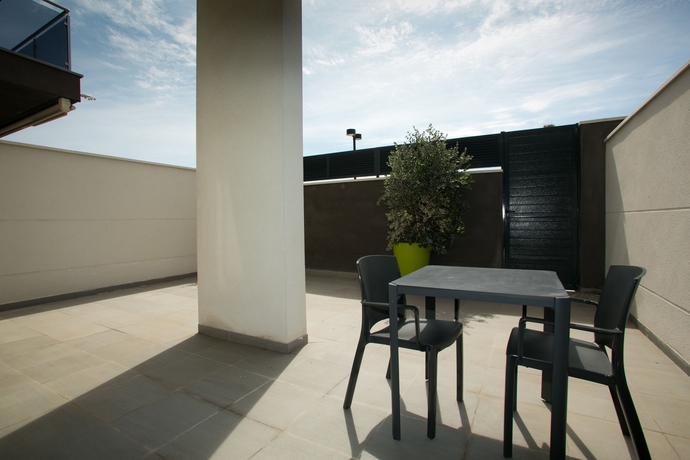 Imagen de los exteriores del Apartamentos Fuengirola Playa. Foto 7