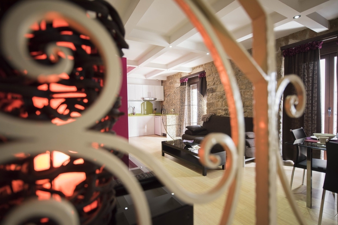 Imagen de los interiores del Apartamentos Fuente Redonda. Foto 17