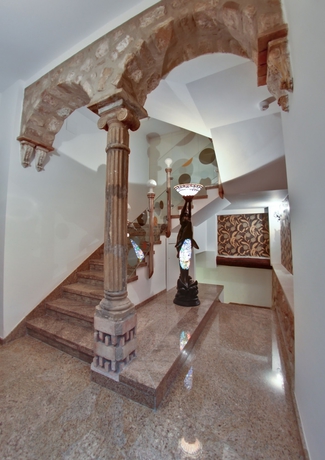 Imagen de los interiores del Apartamentos Fuente Redonda. Foto 19