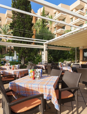 Imagen del bar/restaurante del Apartamentos GLOBALES NOVA APARTAMENTOS. Foto 3