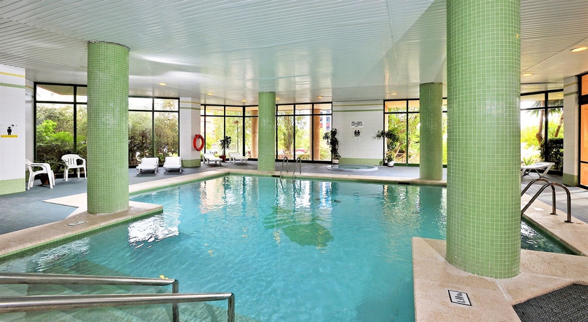 Imagen de la piscina del Apartamentos GLOBALES NOVA APARTAMENTOS. Foto 16