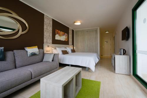 Imagen de la habitación del Apartamentos Gale&oacute;n Playa By Seasense Hotels. Foto 17