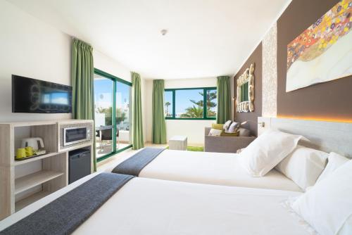 Imagen de la habitación del Apartamentos Gale&oacute;n Playa By Seasense Hotels. Foto 19