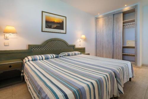 Imagen de la habitación del Apartamentos Gale&oacute;n Playa By Seasense Hotels. Foto 21