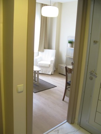 Imagen de los interiores del Apartamentos Garan Apartments. Foto 16