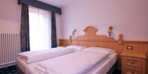 Imagen de la habitación del Apartamentos Garn&igrave; La Dorada. Foto 2